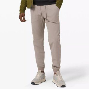 Lululemon ABC Jogger in Carbon Dust - XS